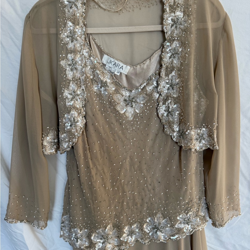 J Kara Sequin Embellished Dress in Cream and Gold
Mother of the bride